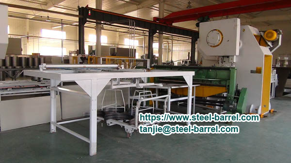waste material stacker of drum lids production